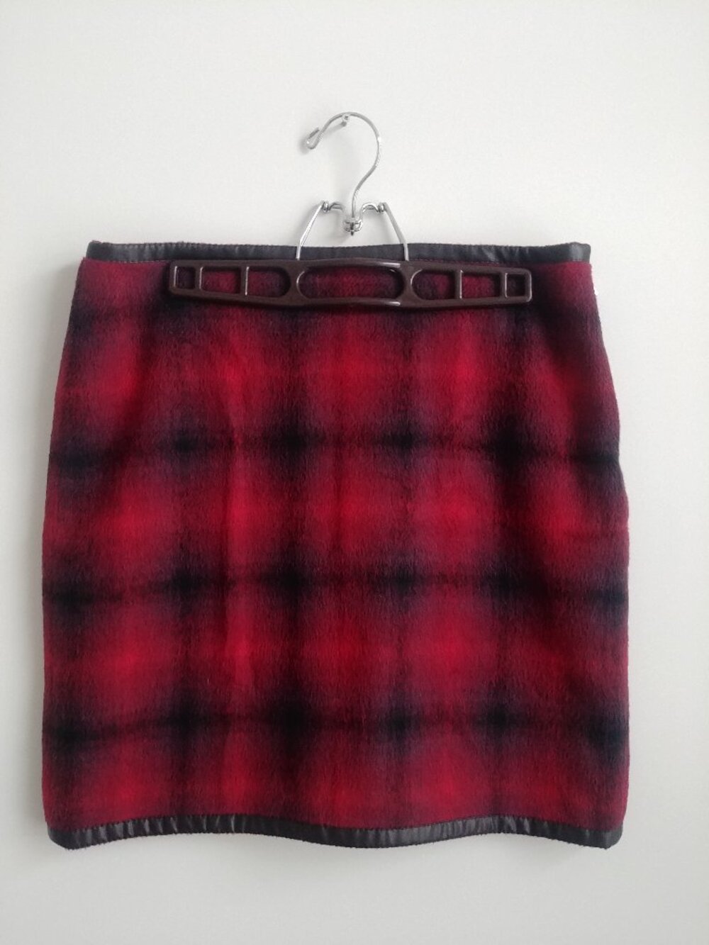 Escada Sport Vintage Soft Fuzzy Red Black Plaid Skirt Leather Trim